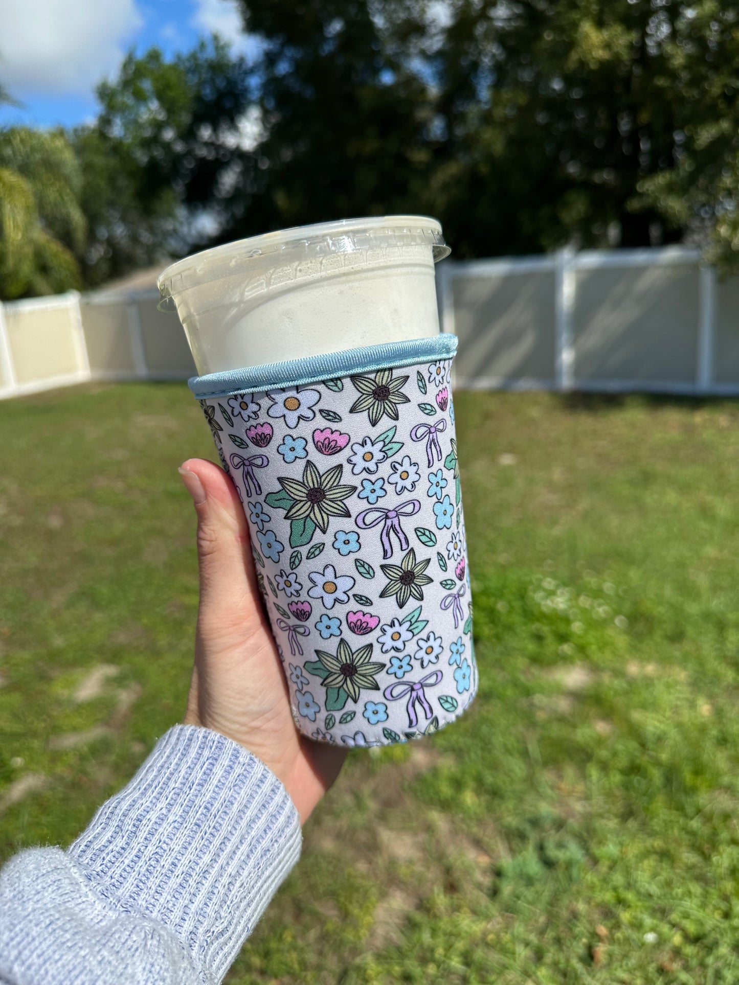 Medium Floral Bows Cup Coozie