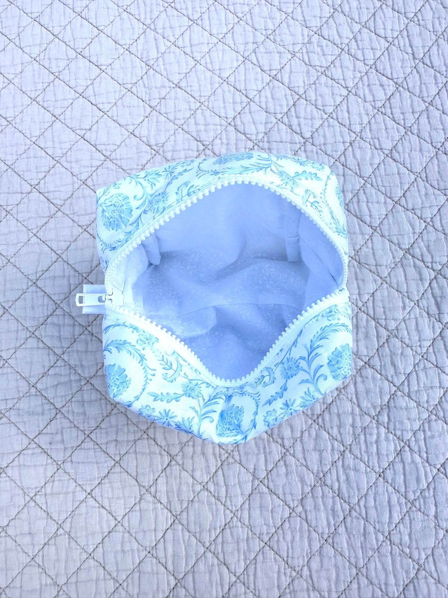 Heirloom Blue Essential Pouch