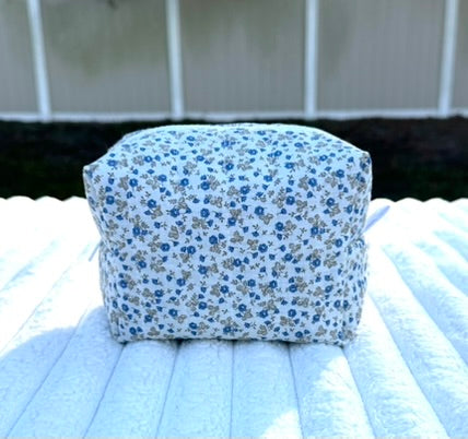 Eleanor Essential Pouch