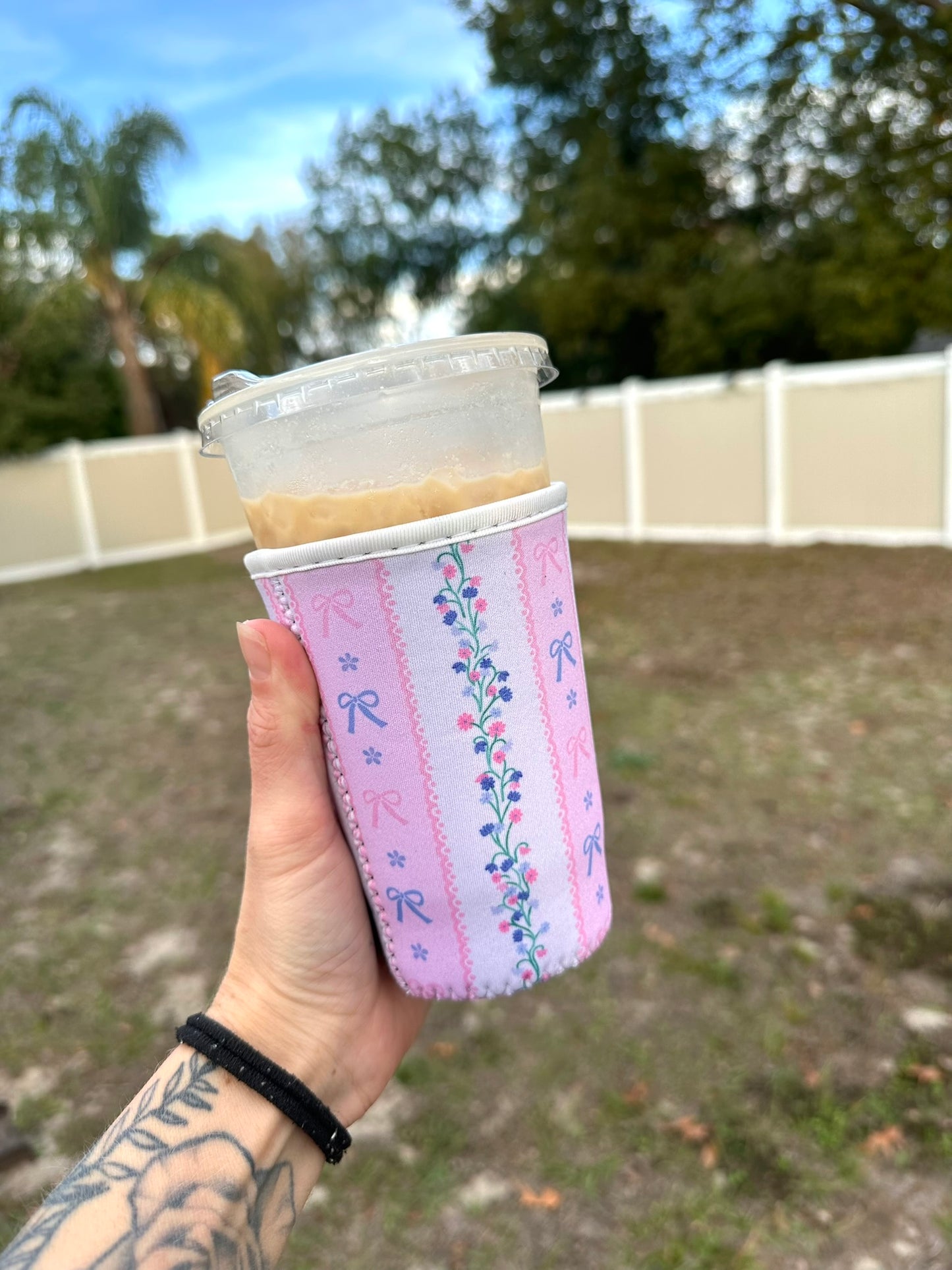 Medium Pink and Blue Bow Cup Coozie