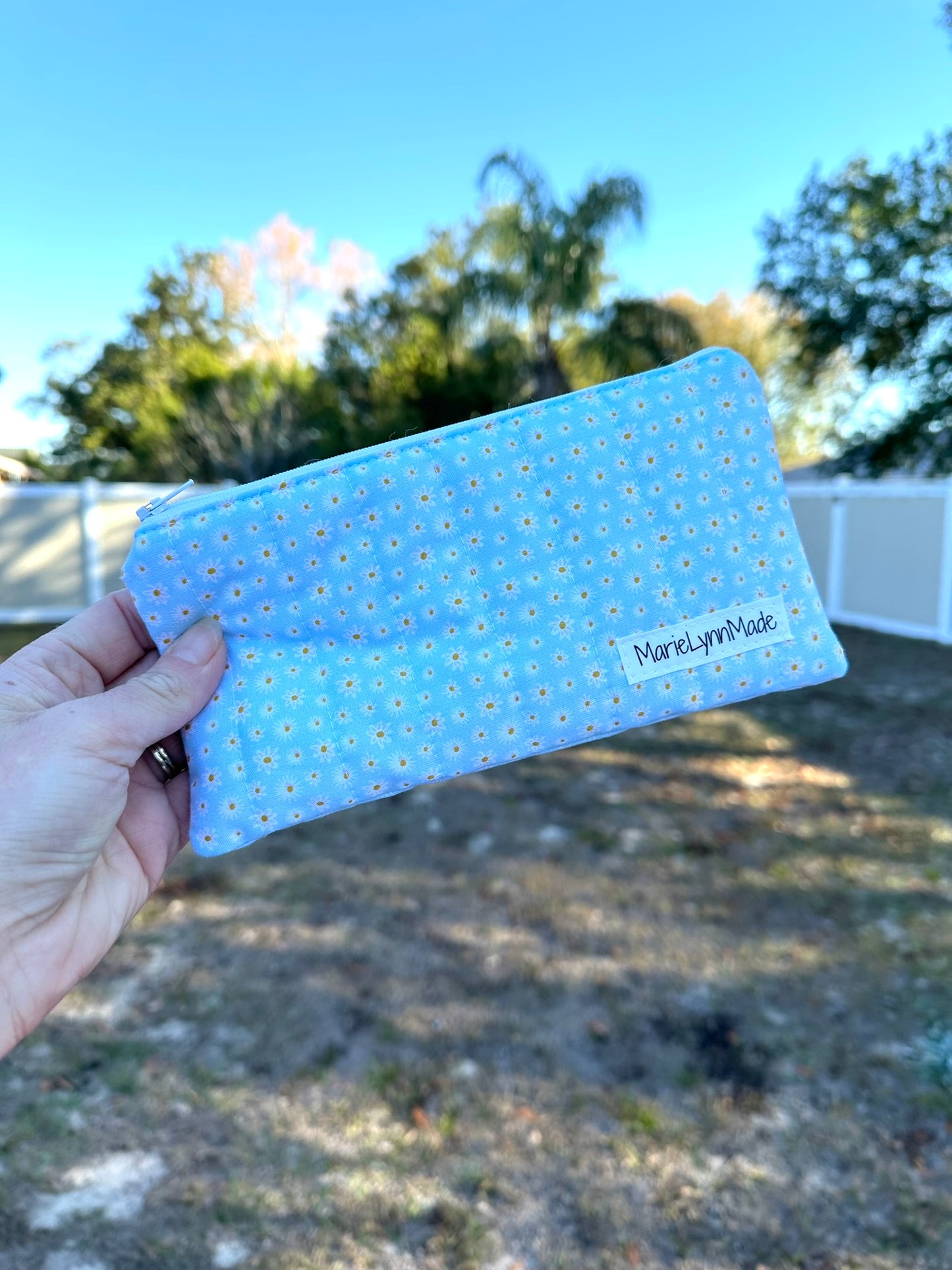 Daisy Small Zipper Pouch