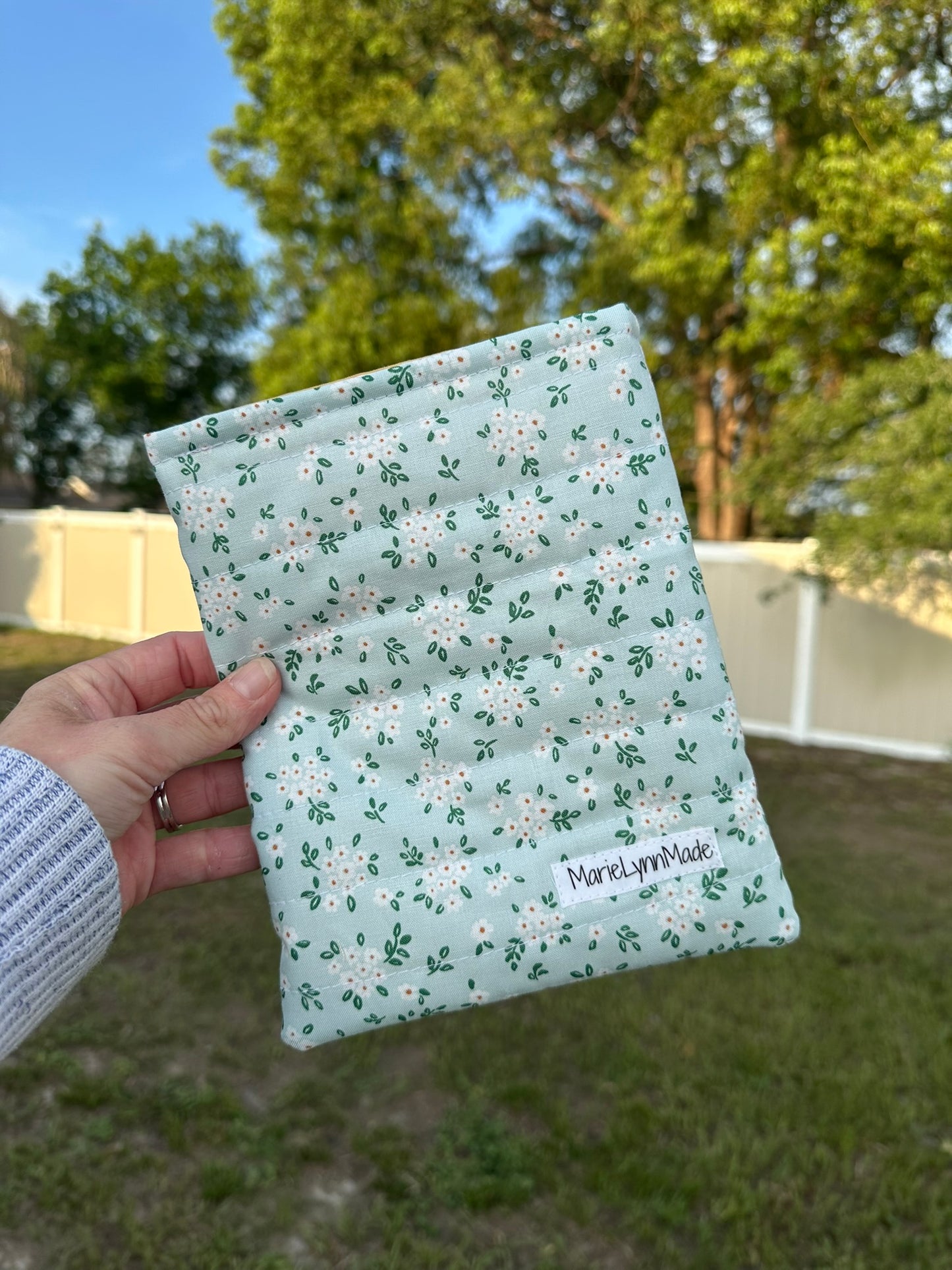 Ella Kindle Sleeve