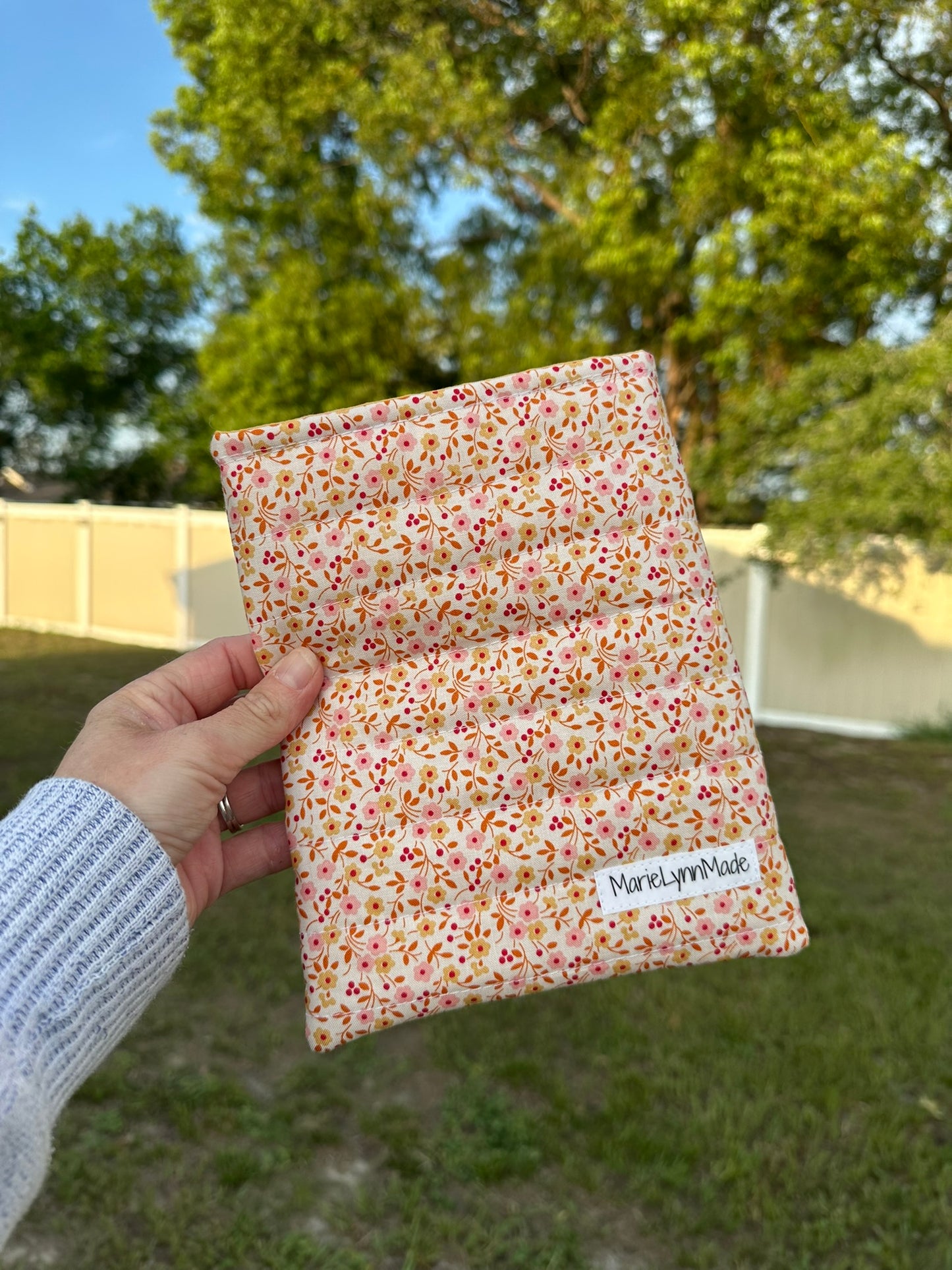 Amelia Kindle Sleeve