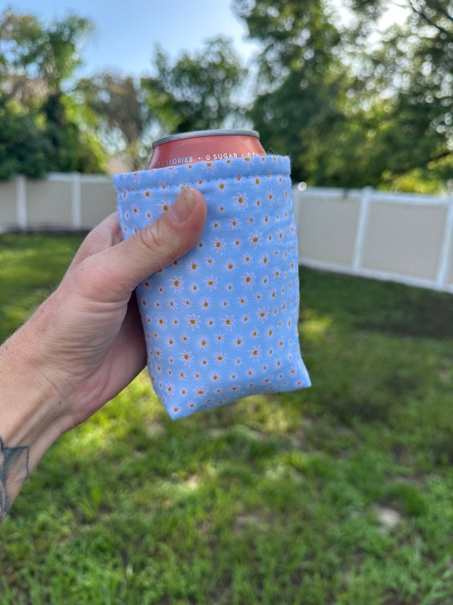 Daisy Soda Can Coozie