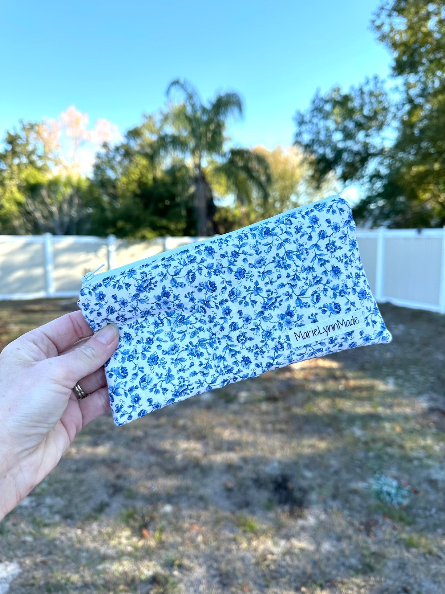 Porcelain Garden Small Zipper Pouch