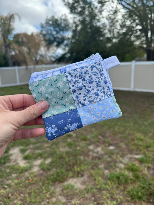 Patchwork Meadow (E) Keychain Wallet