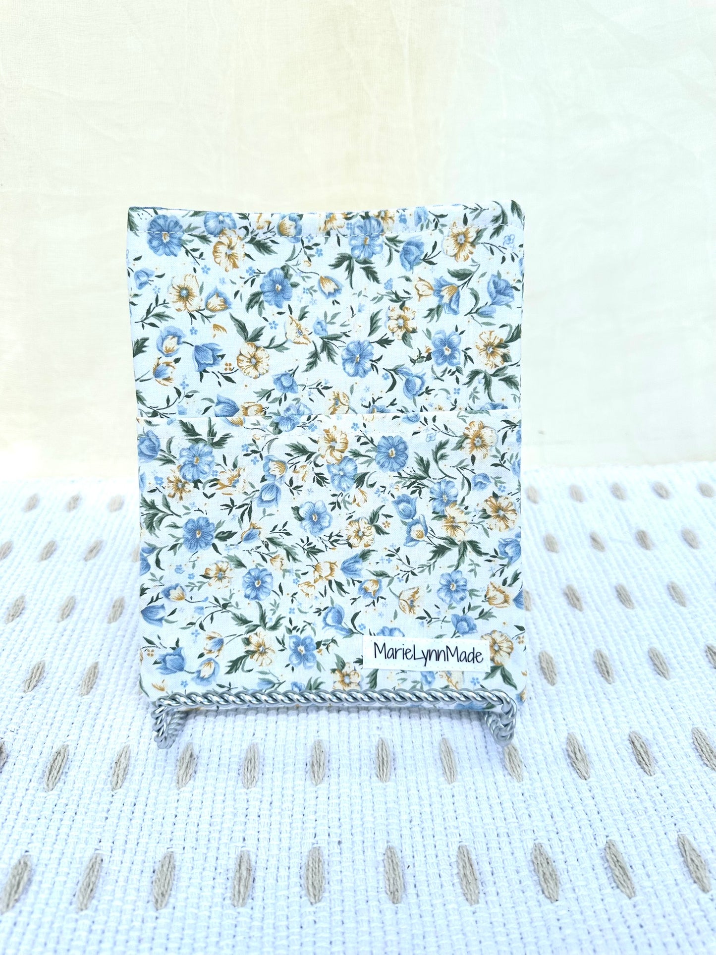 Buttercup Kindle and Book Sleeve