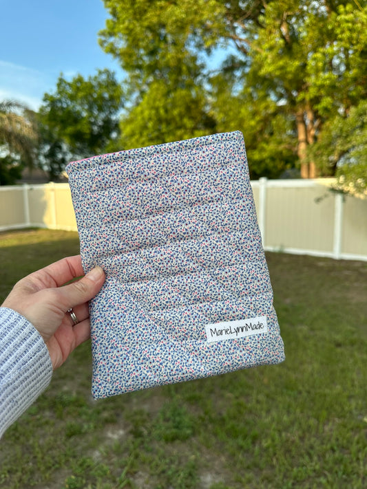 Olivia Kindle Sleeve